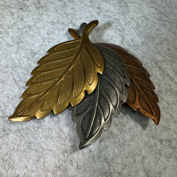 Vintage Leaf Trio Brooch Pin Copper Silver Gold Tone Mixed Metal Autumn Vintage - Picture 1 of 5